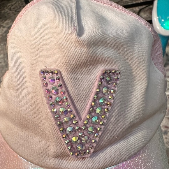 Girl summer hat with V letter light pink - Picture 3 of 4